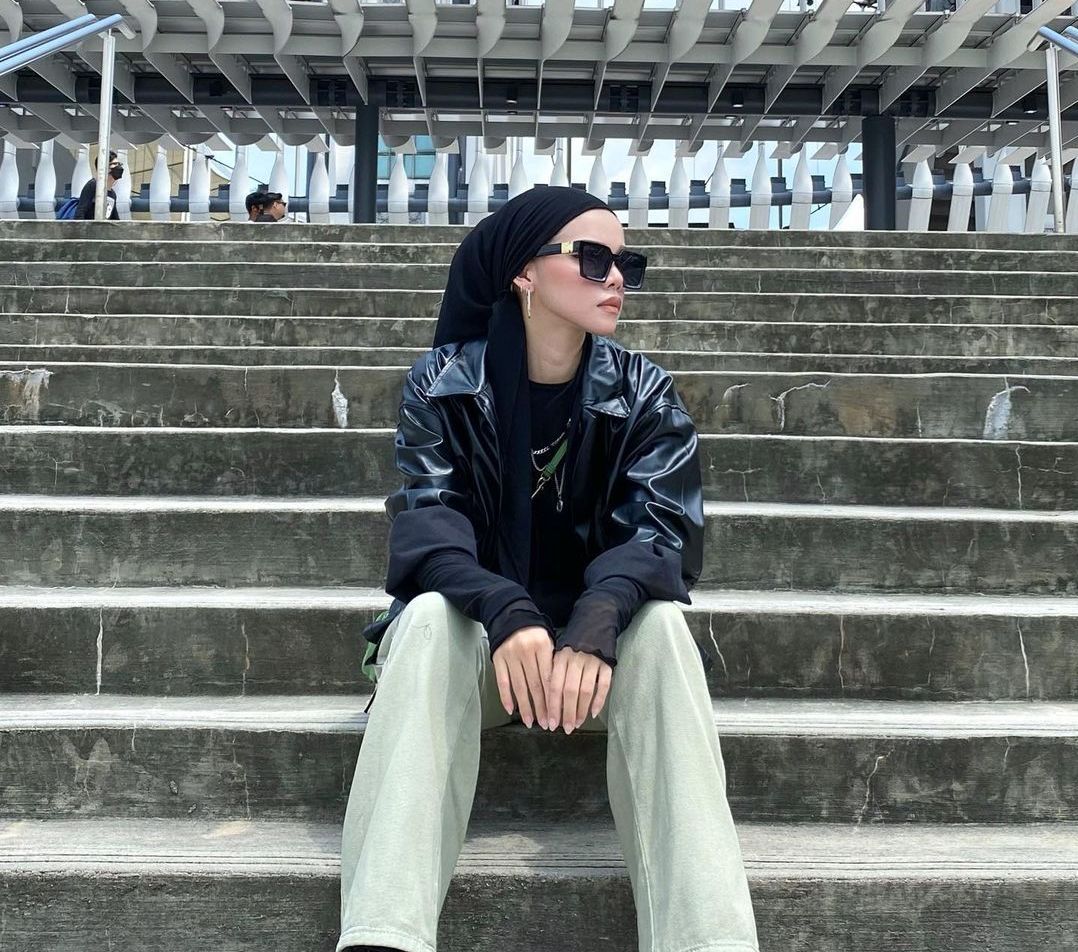 Grunge Style, Ide Outfit Hijaber untuk All Out di Konser