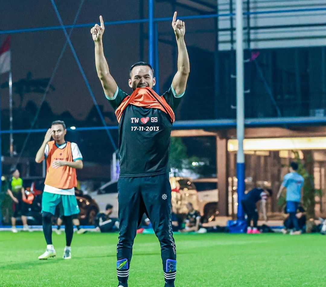 Teuku Wisnu Tiru Gaya Selebrasi Pratama Arhan, Shireen Sungkar Ngakak Baca Captionnya