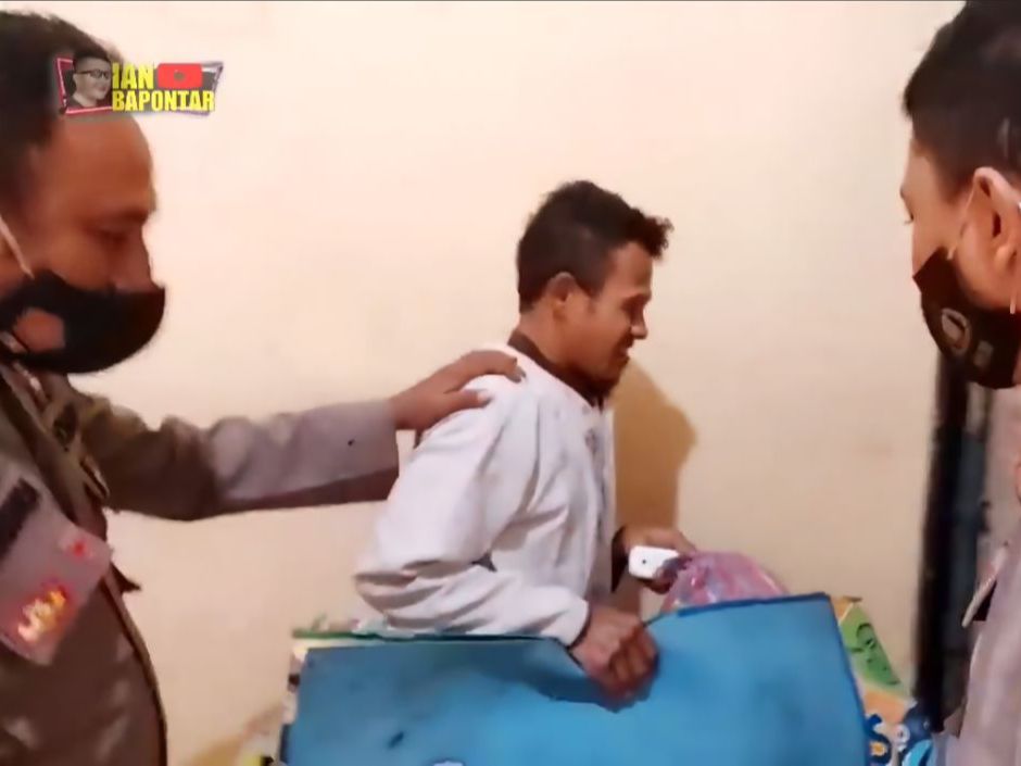Dinyatakan Bebas Masa Tahanan, Si Narapidana Malah Ogah Pulang Sampai Harus Dibujuk Polisi