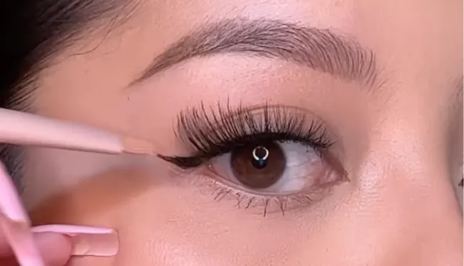 Rapikan Wing Eyeliner