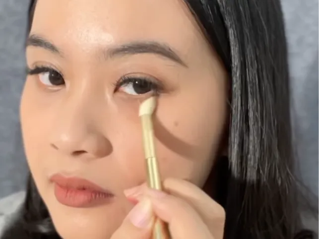 Bikin Look Lebih Fresh dengan Mengubah Cara Pakai Blush