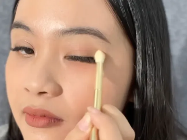 Bikin Look Lebih Fresh dengan Mengubah Cara Pakai Blush