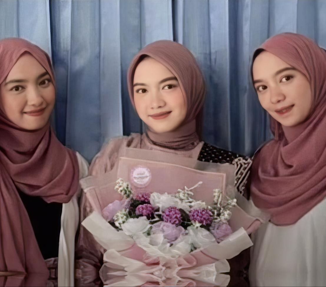 Wanita Kembar Tiga Dilamar Pemuda Kembar Ini Berakhir Plot Twist, Netizen +62 Bingung Dibuatnya