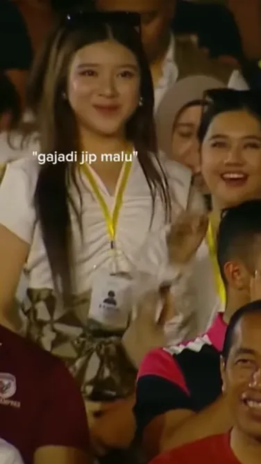 Momen Tiara Andini Gagal Joget Pargoy di Belakang Jokowi karena Malu Tersorot Kamera, 'Auto Mode Kalem'