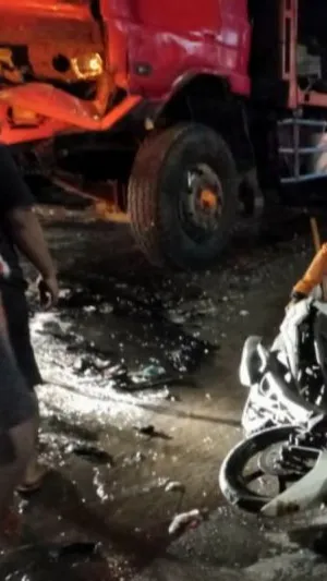 Suasana Mencekam, Detik-Detik Tragedi Kecelakaan Truk di Exit Tol Bawen Semarang
