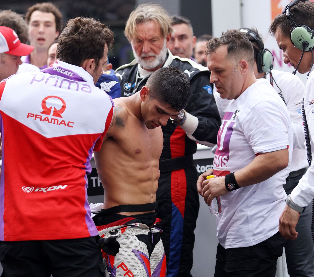 FOTO: Ganasnya Suhu Panas Balapan MotoGP 2023 di India, Jorge Martin Sampai Tumbang Kehabisan Tenaga Usai Finis Kedua