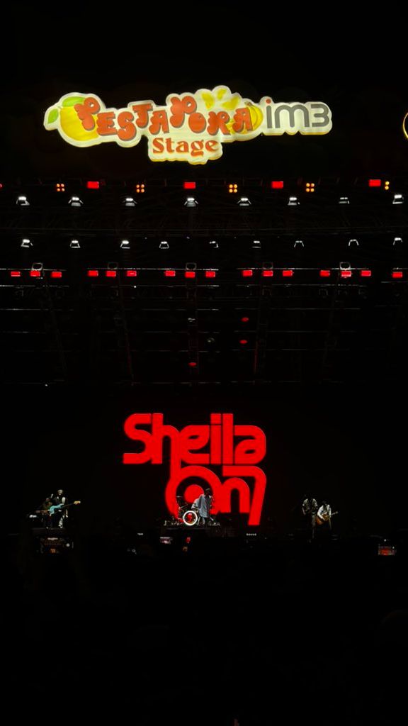 Jadi Penutup Manis, Intip Potret Sheila On 7 saat Manggung di Pestapora 2023