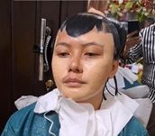 Awalnya Dibikin Heran dengan Riasan Rambut yang Aneh, tapi Hasil Akhirnya Secantik Ini