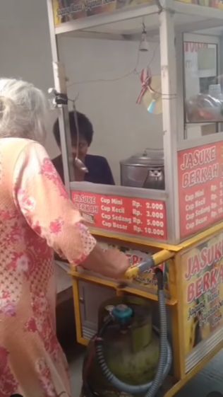 Potret Miris Rakyat Kecil Tak Makan 2 Hari karena Dagangan Tak Laku, Ditemukan Pingsan di Samping Gerobaknya