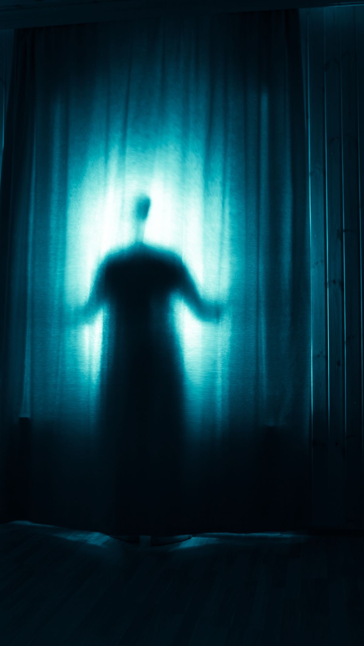 Kisah Pasutri Pindah ke Rumah Tua Diganggu Hantu Bocah, Kini Malah Dianggap Keluarga: Kami Belikan Boneka<br>