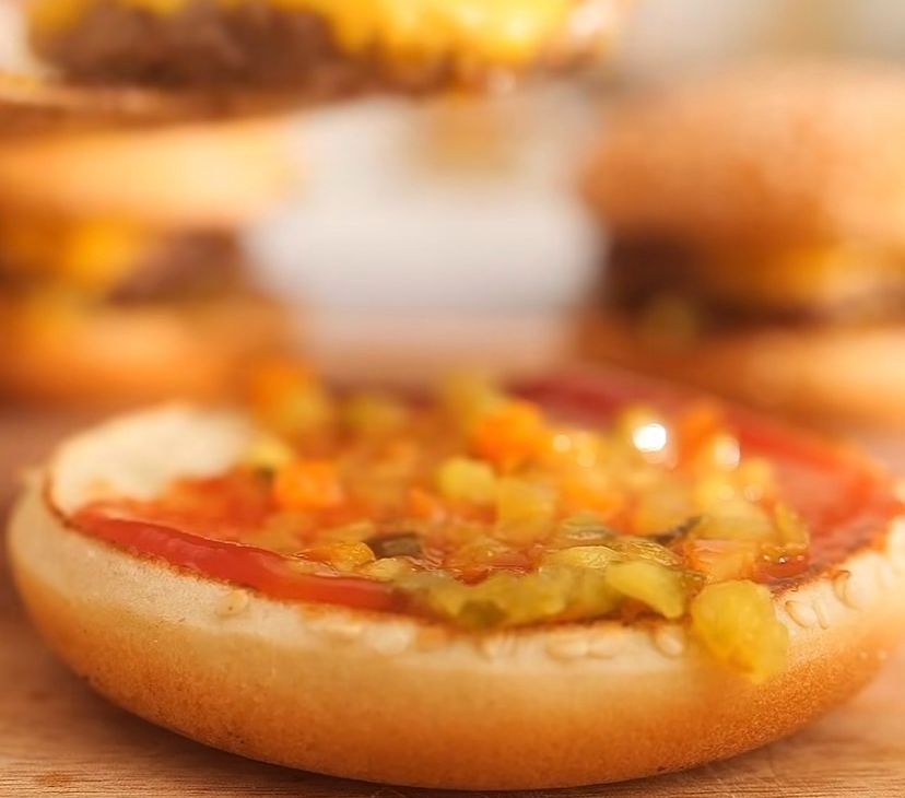 Bikin Cheese Burger Rendah Kalori Demi Tubuh bak Idol Kpop