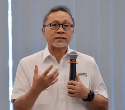 Selain itu, Zulkifli menekankan penggunaan sosial media dan platform commerce harus dipisah. Hal ini, untuk mencegah penggunaan data pribadi untuk kepentingan bisnis.