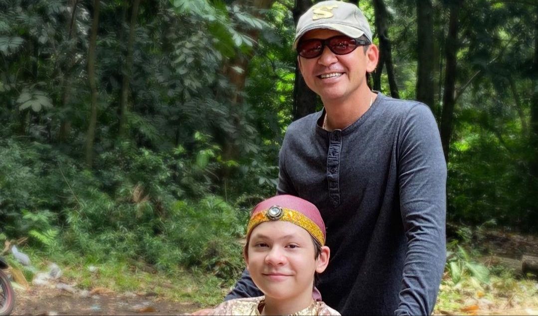 <b>Anak Jadi Selebritis</b>