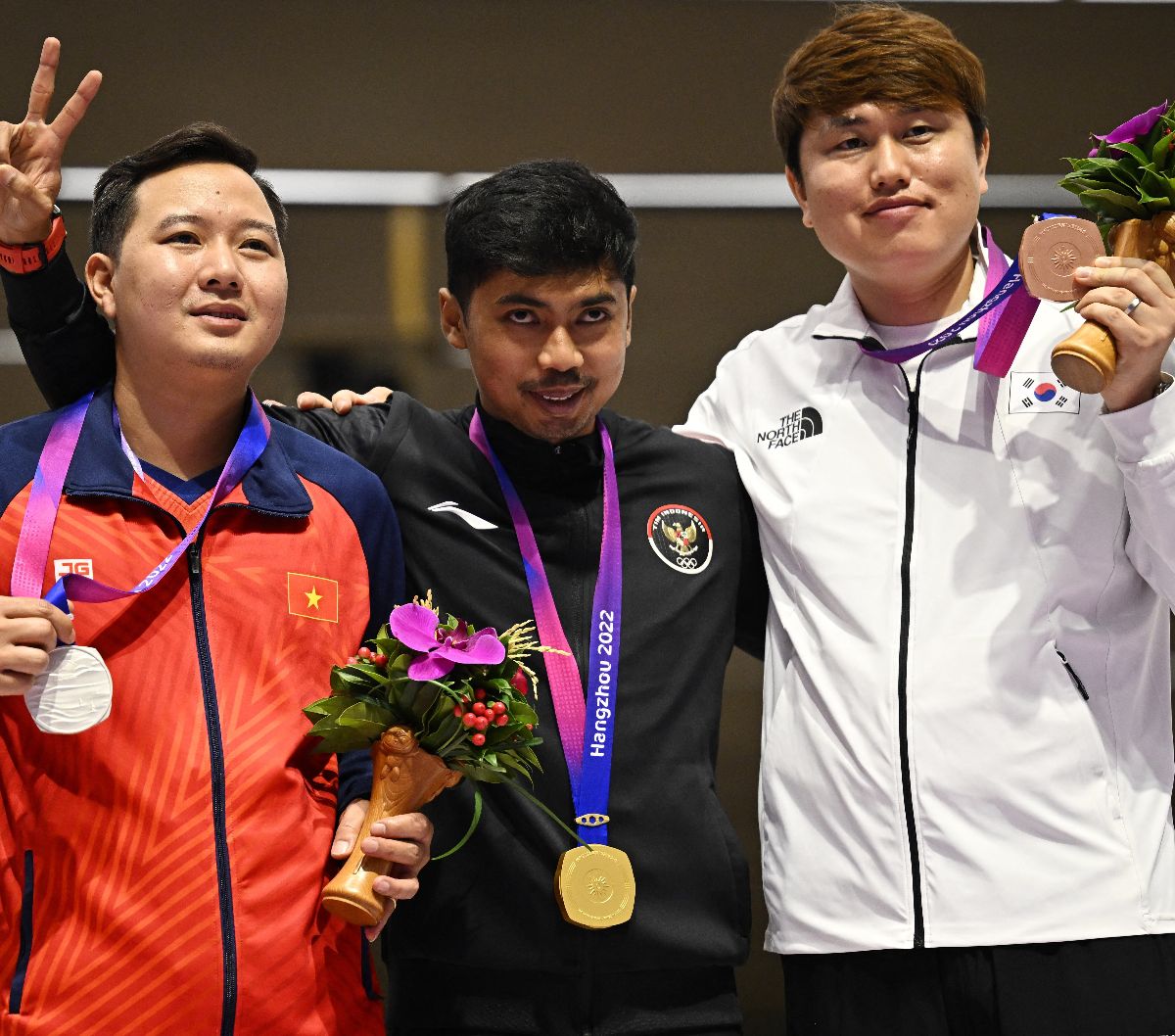 FOTO: Momen Tim Menembak Putra Indonesia Raih Medali Emas dan Perunggu di Asian Games ke-19 Hangzhou