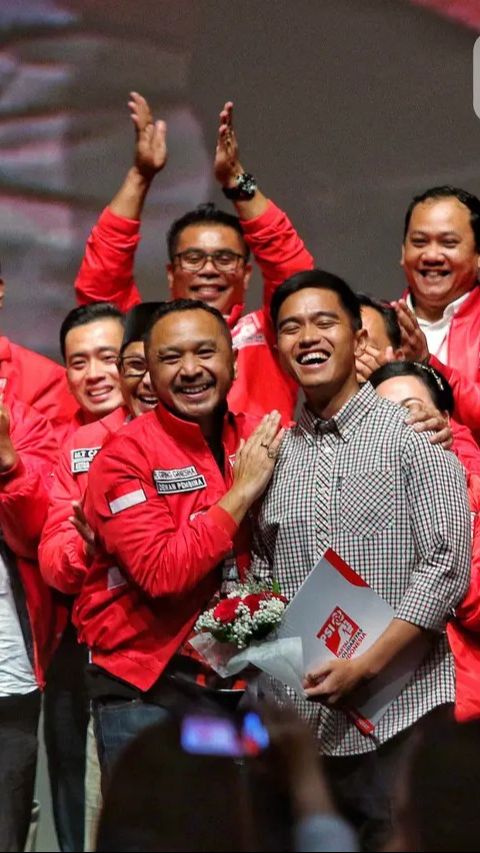 Mengungkap Makna Kemeja Kotak-Kotak Kaesang Pangarep saat Jadi Ketum PSI