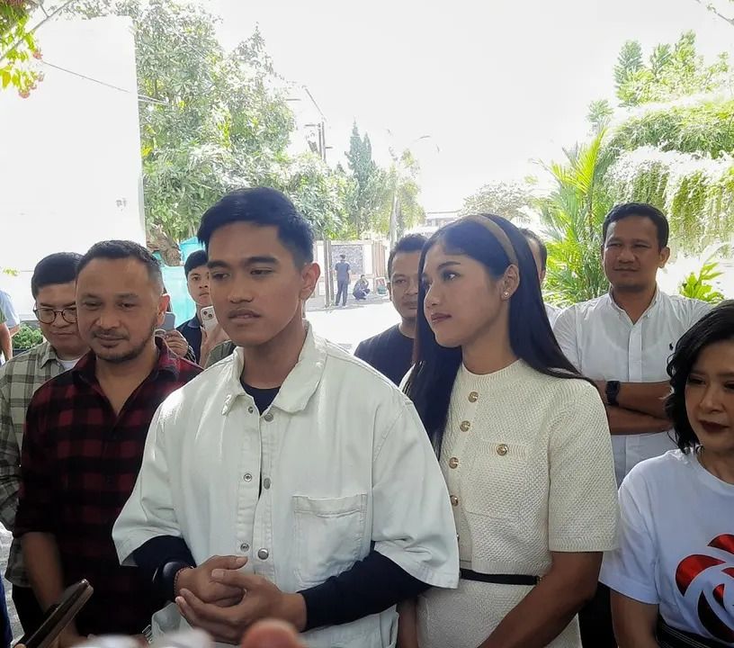 Mengungkap Makna Kemeja Kotak-Kotak Kaesang Pangarep saat Jadi Ketum PSI