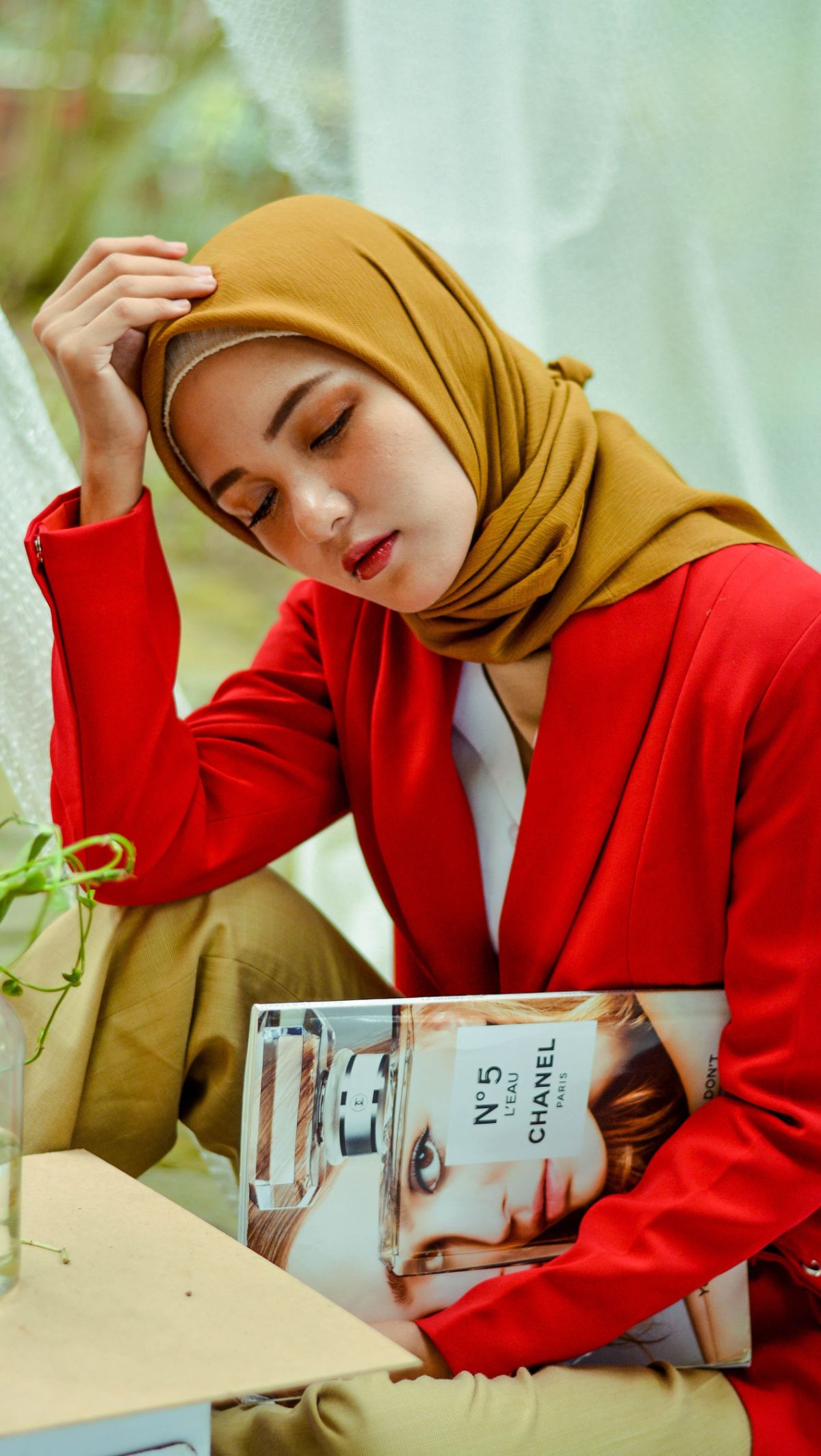 9 Tanda-Tanda Wanita Dinikahi Jin, di antaranya Suka Melamun dan Memimpikan Pria