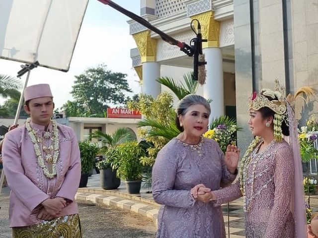 Masih Eksis di Industri Hiburan, Intip Momen Yati Octavia di Lokasi Syuting Bidadari Surgamu