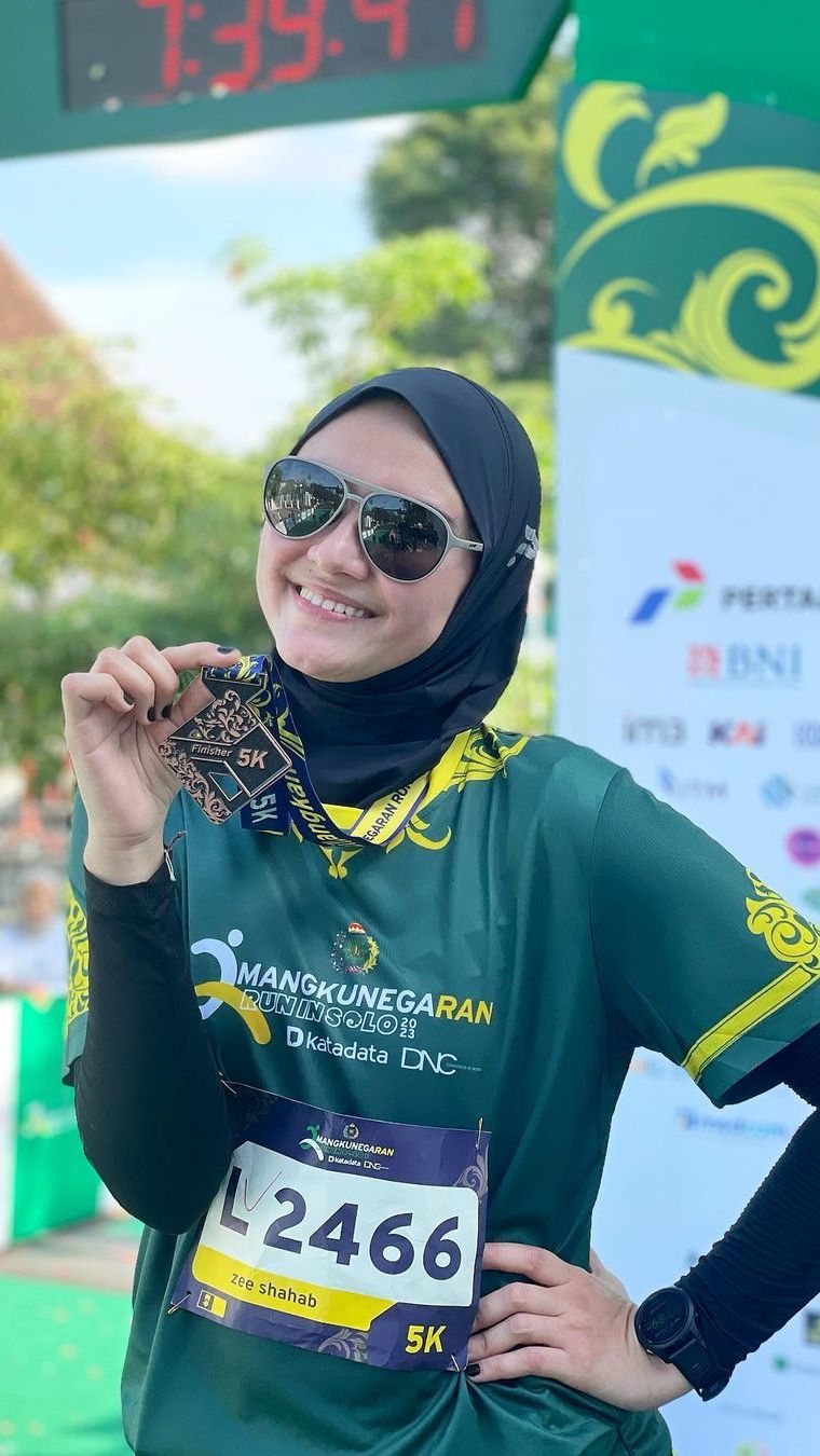 Adu Gaya Para Artis Cantik Ikut Lomba Lari di Dalam sampai Luar Negeri, Siapa Paling Kece?