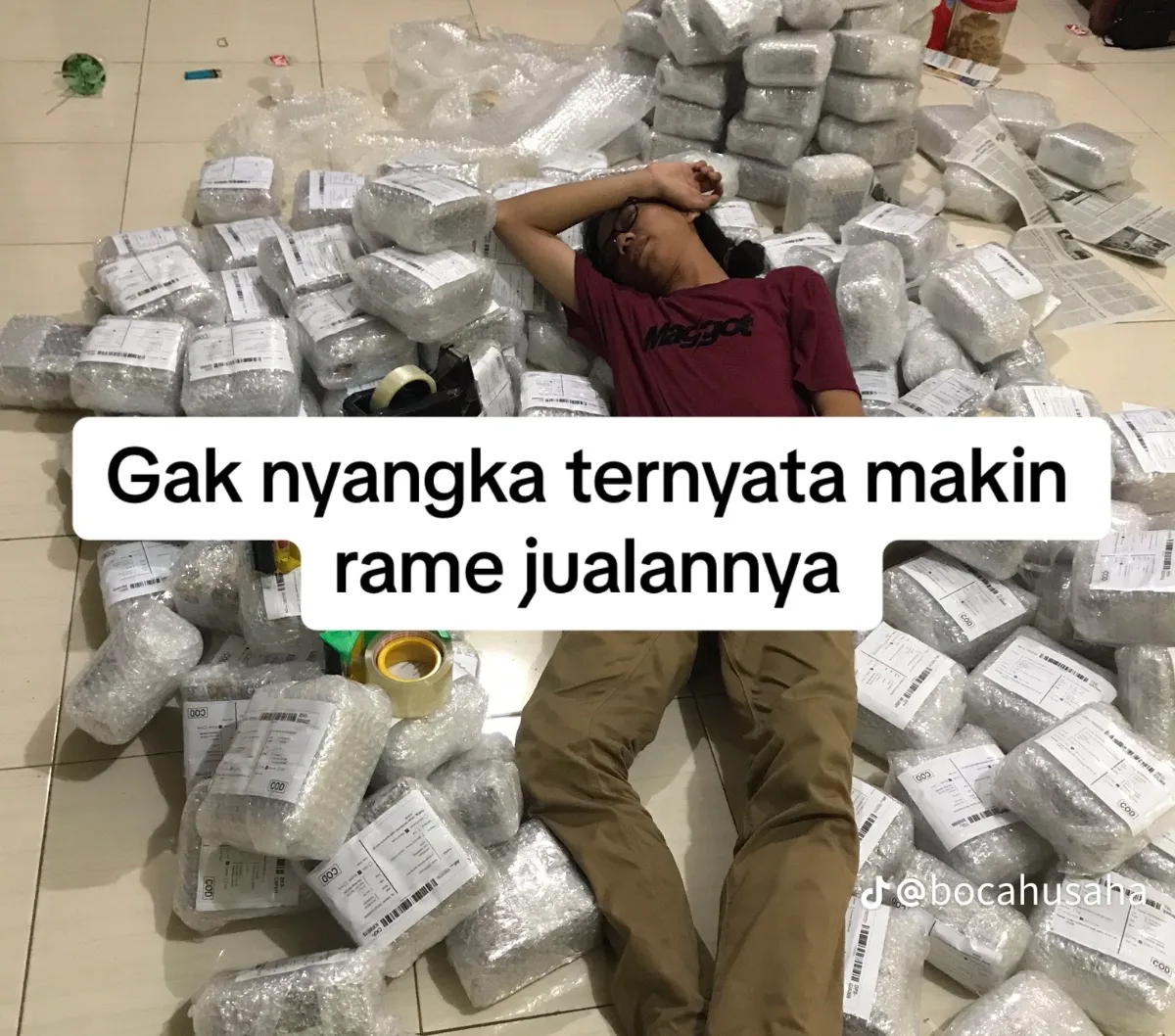 Awalnya Cuma Jualan Piscok di Pinggir Jalan, Laki-Laki Ini Berhasil Punya Rumah Rp 5 Miliar di Usia 23 Tahun