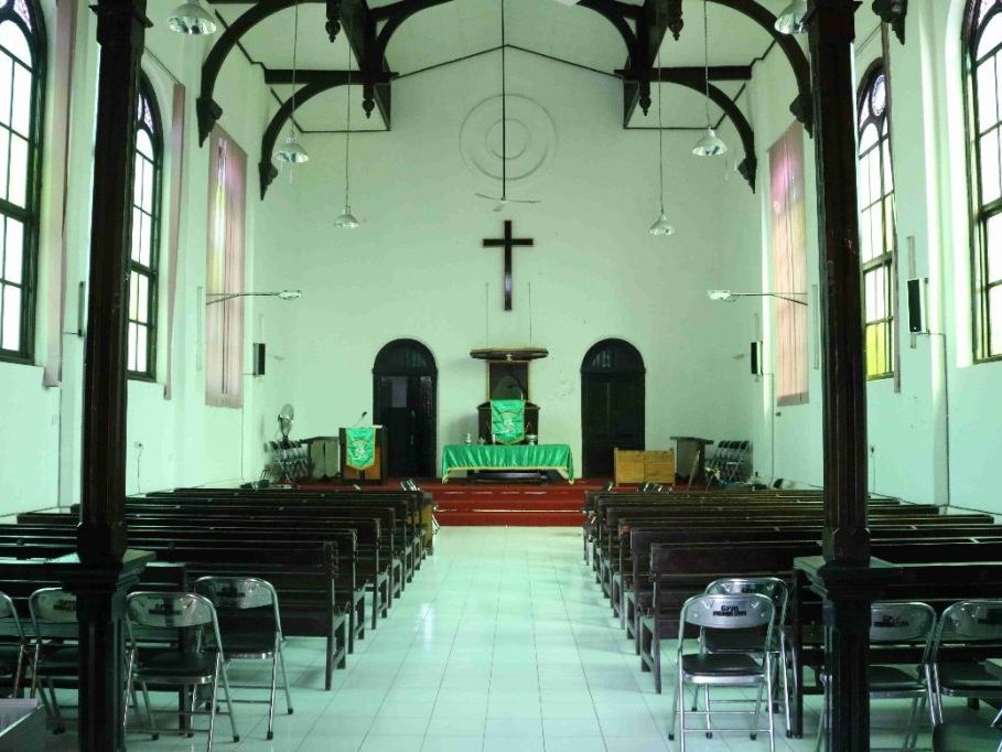 Berusia 119 Tahun, Intip Keistimewaan Gereja Merah Kediri