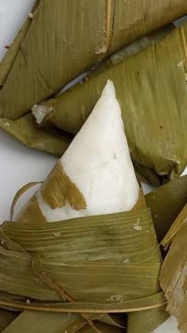 2. Ketupat Sumpil: Simbolisasi Hubungan dengan Allah dan Sesama Manusia