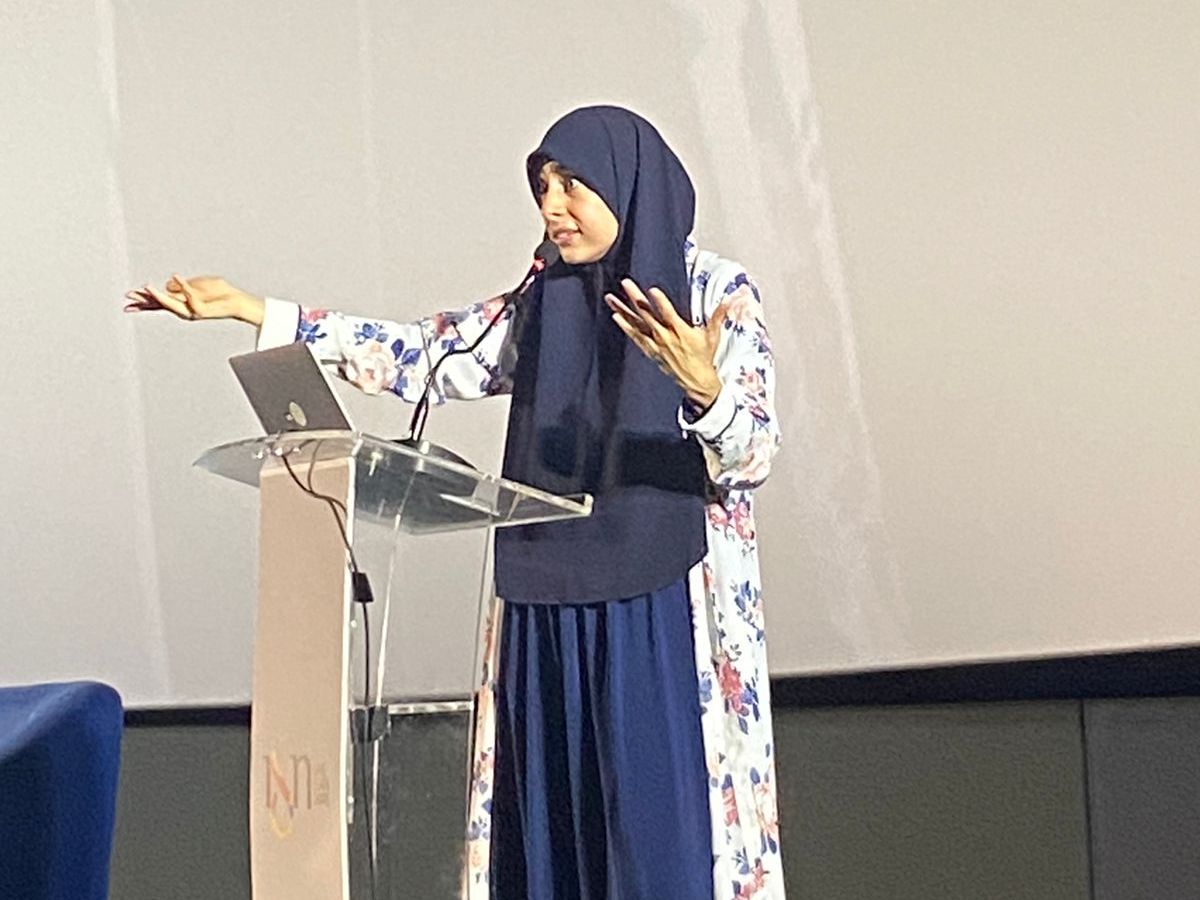 Meski Berbeda Benua, 2 Ustazah Punya Cara yang Sama Atasi Masalah Kesehatan Mental