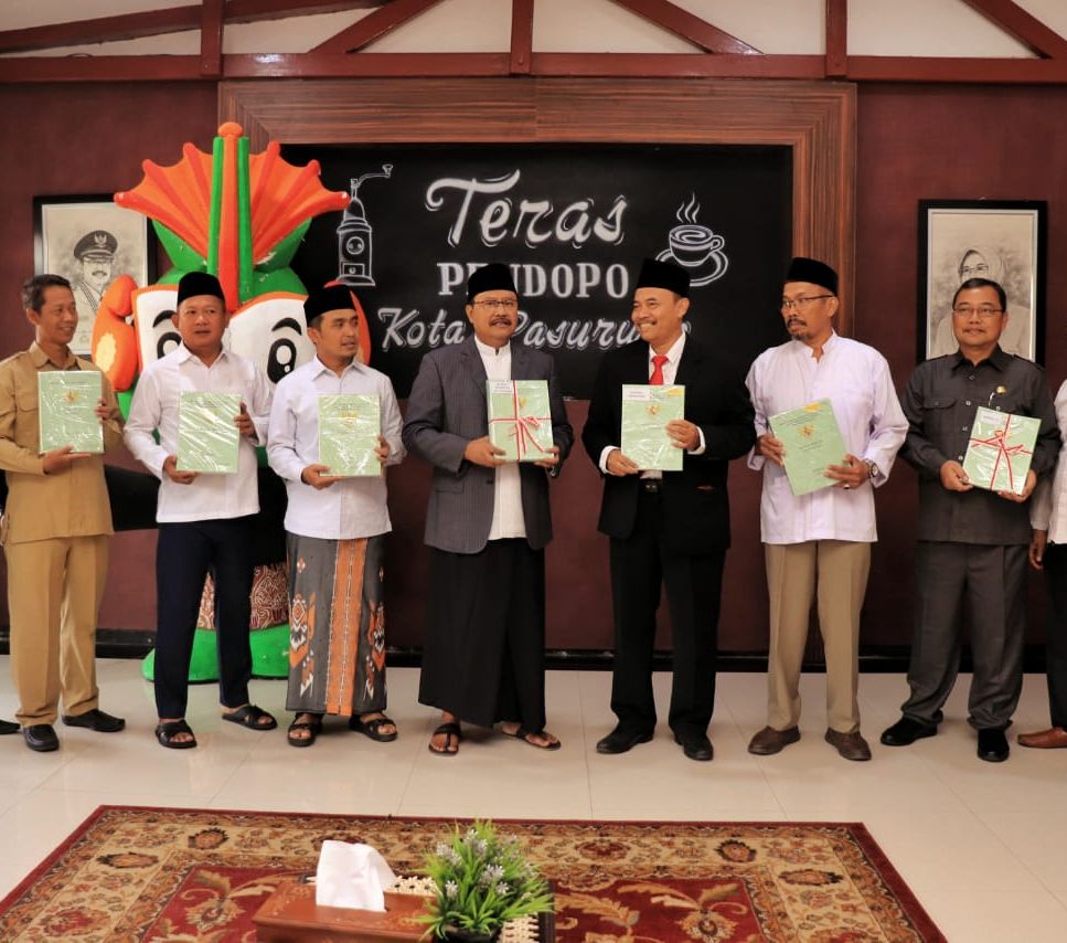 Wali Kota Pasuruan Terima 475 Sertifikat Aset Tanah Milik Pemerintah dari BPN