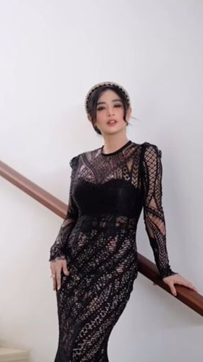 Dewi Perssik
