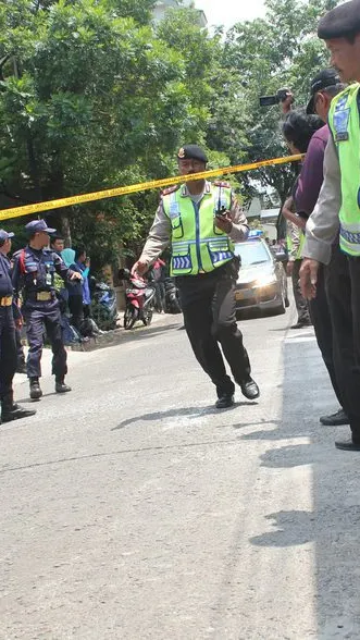 Bukan Terpeleset, Siswa SD Jatuh Dari Lantai 4 Sekolah Di Jaksel ...