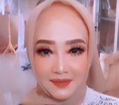 Awalnya Cuma Iseng, Nenek 67 Tahun Dirias Cucunya Jadi Kayak Usia 30-an, Manglingi Banget