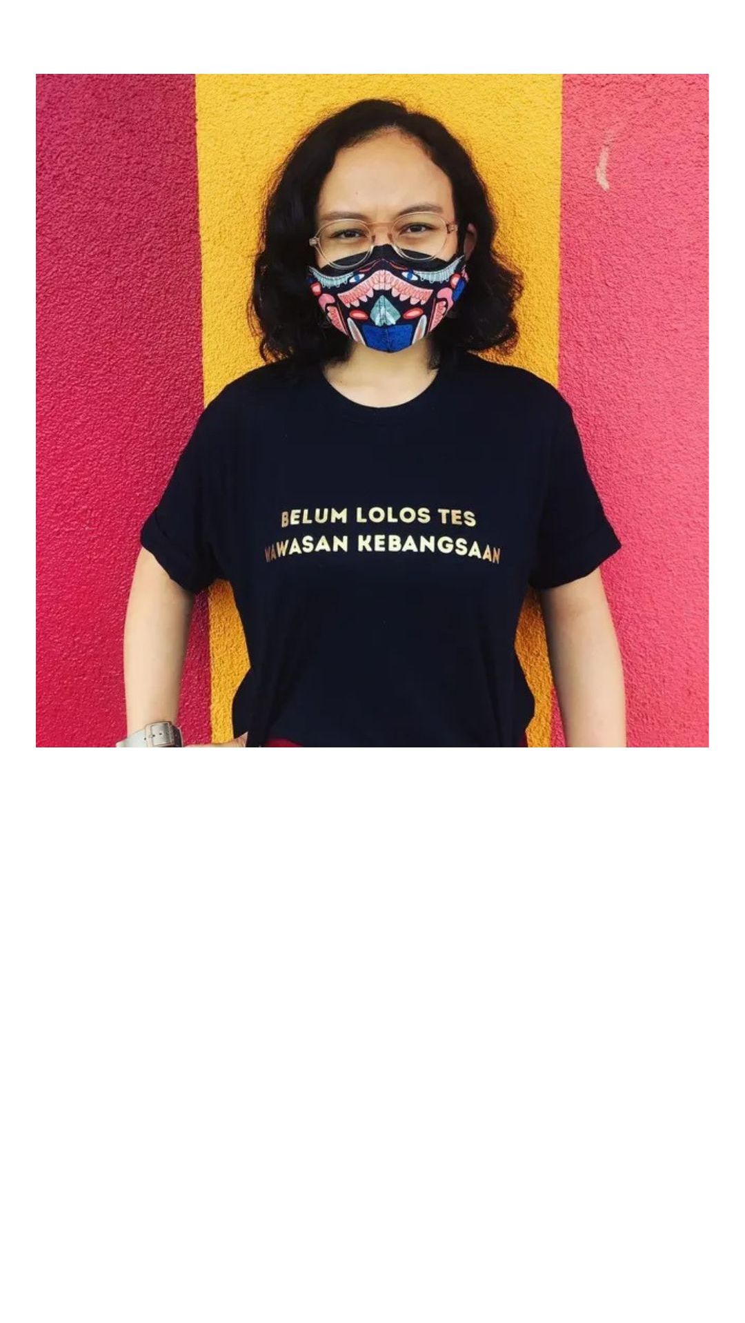 Nisrina Nadhifah yang kini telah dewasa selalu mengunggah potret-potret dirinya yang mendukung perempuan dan isu-isu HAM di Indonesia.
