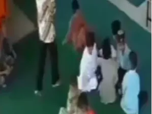 Asyik Berbincang