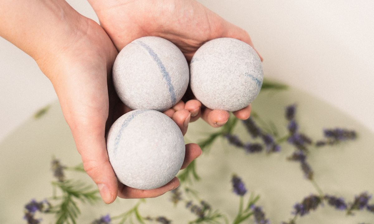 How To Make A Bath Bomb At Home Easy StepByStep Tutorial trstdly