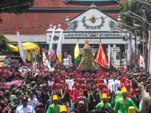 1. Grebeg Maulud