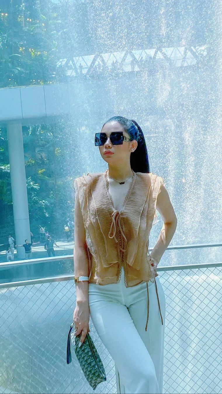 Potret Lisa Oktaviani Aspri  Hotman Paris yang Kerap Digoda Lelaki Genit
