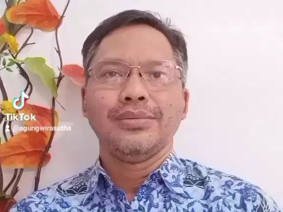 Potret Seleb yang Banting Setir Jadi PNS, Kesehariannya Disorot