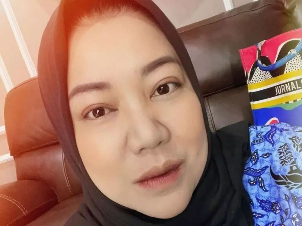 Potret Seleb yang Banting Setir Jadi PNS, Kesehariannya Disorot
