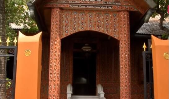 <b>Rumah Gadang Dorce Gamalama</b>