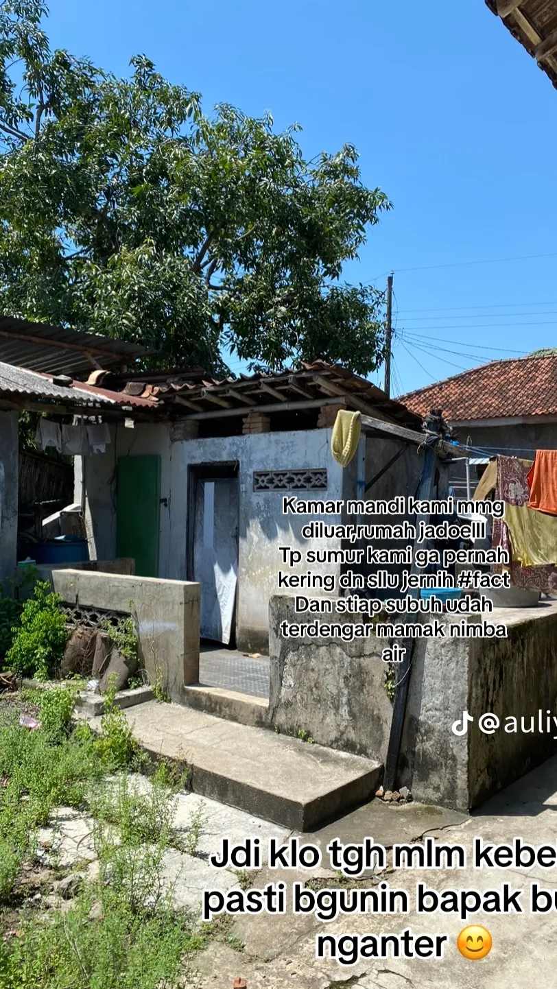 Kondisi Rumah yang 13 Tahun Kosong Ini Bikin Nangis, tapi di Dalamnya Menyimpan Kenangan Tak Terlupakan