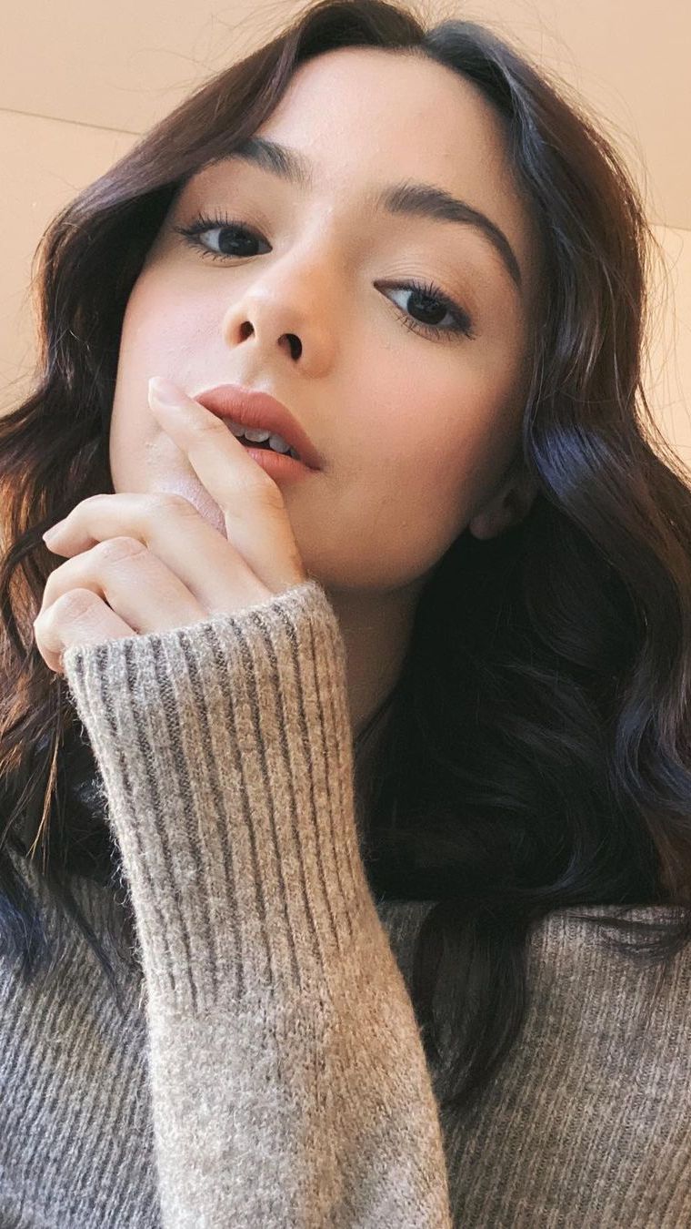 Simpel Banget! Cara Jaga Kulit Sensitif Ala Amanda Rawles
