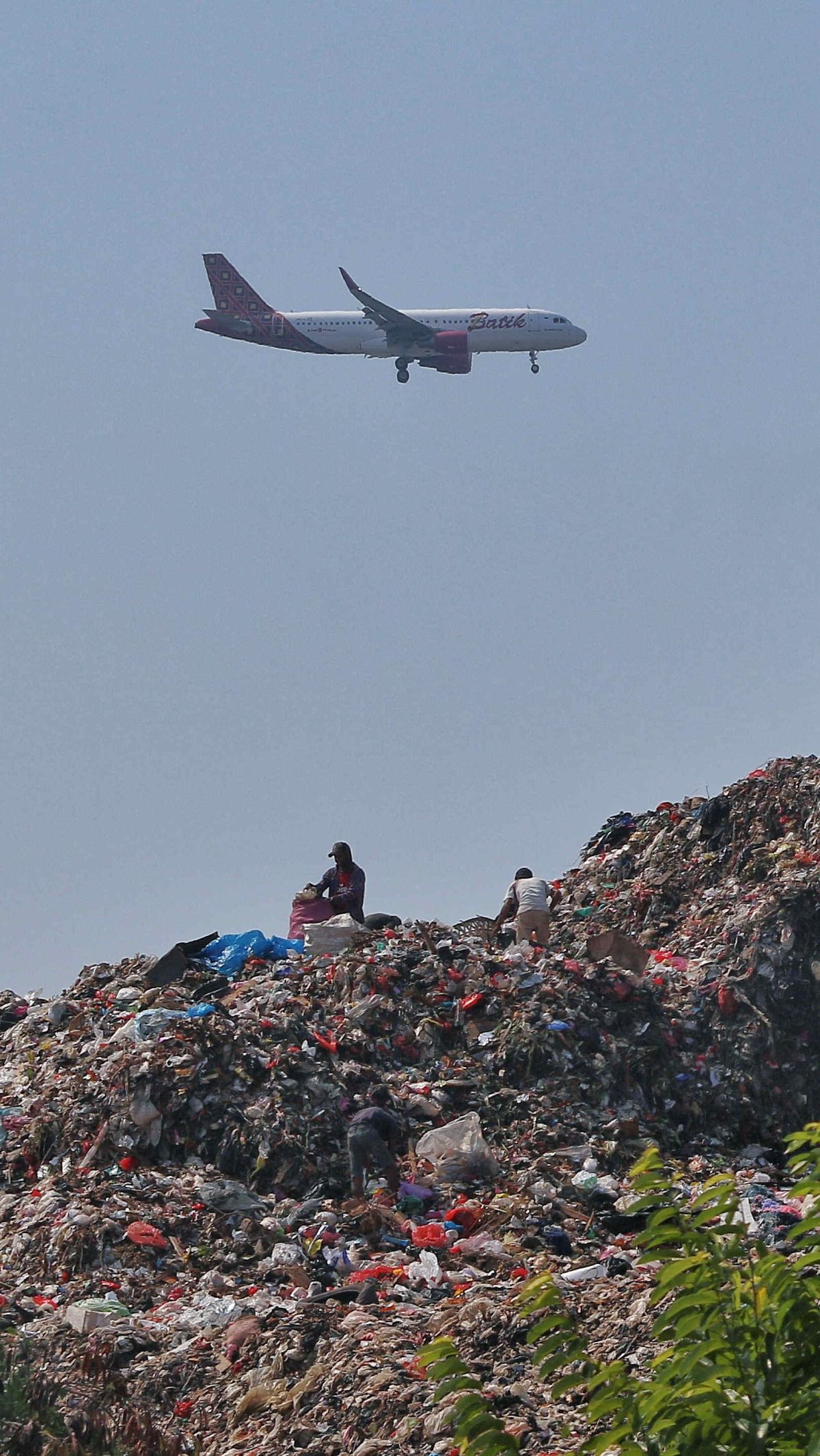 Semantara Indonesia, di tingkat dunia, kerap disorot sebagai salah satu negara dengan penanganan<br>sampah yang buruk.
