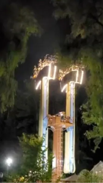 Roller Coaster at Canada's Amusement Park Stops Upside Down for 30 Minutes