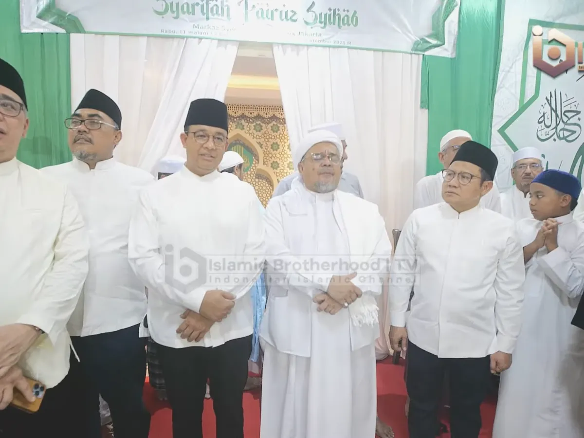 Momen Habib Rizieq Peluk dan Cium Kening Anies Baswedan Saat Hadiri Pernikahan di Petamburan Jakarta