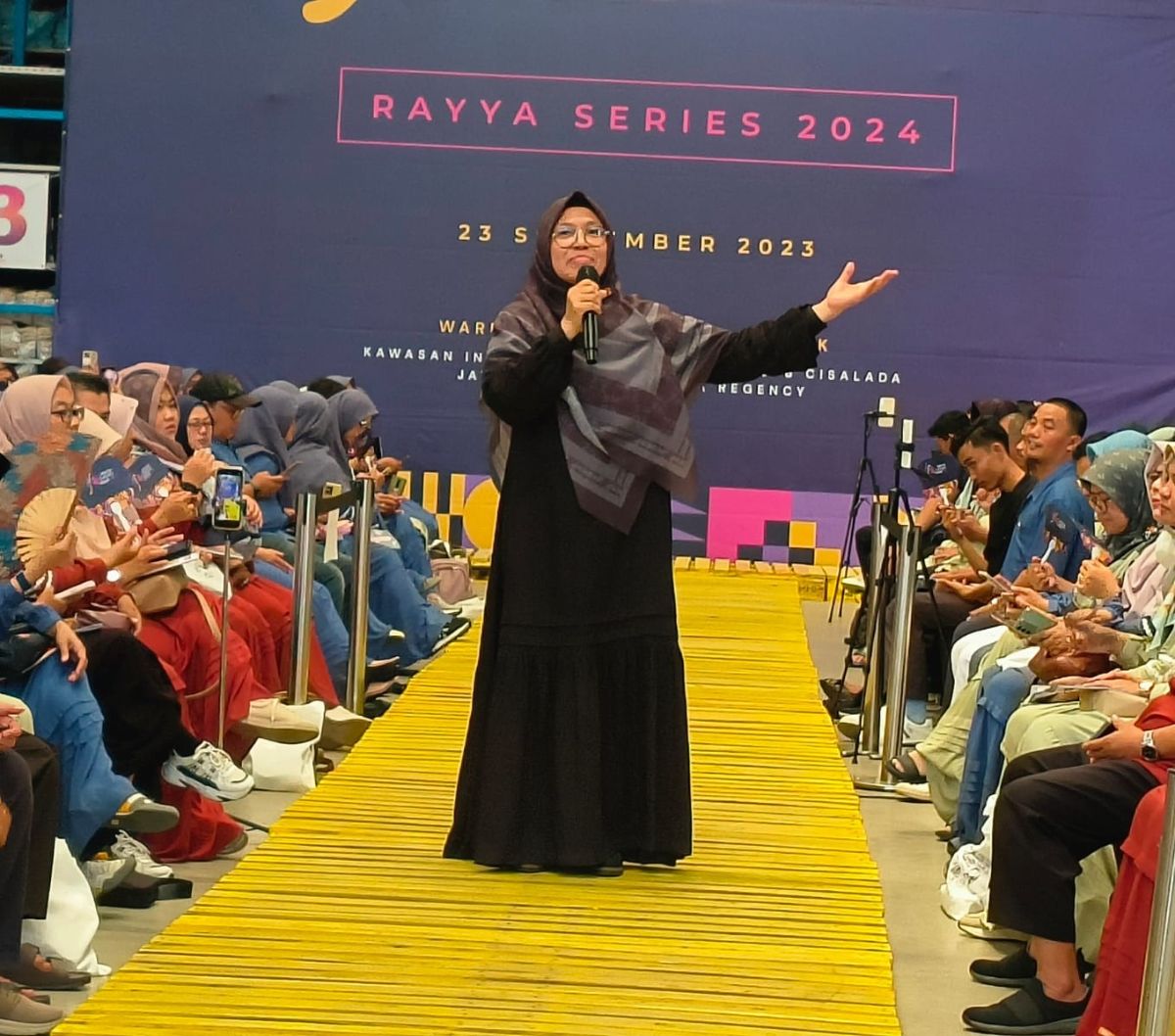 Intip Koleksi Busana yang Terinspirasi dari Keharmonisan Keluarga