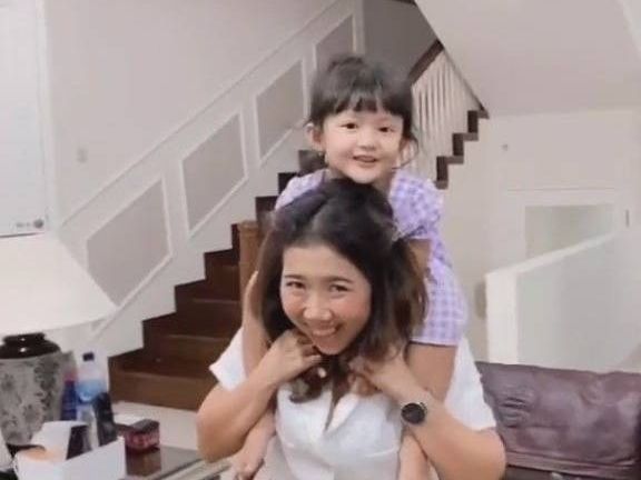 Baru Terungkap! Ini Sosok Putri Angkat Kiky Saputri