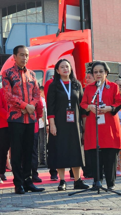 Kompaknya Megawati, Jokowi dan Ganjar Pranowo Resmikan Bioskop PDIP Keliling <br>