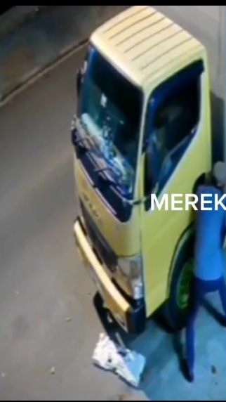 Komplotan Pencuri Gasak Mobil Boks Di Jakbar Polisi Buru Pelaku