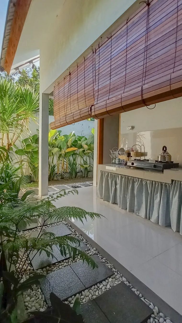 Penataan Asri Dapur Outdoor, Asap Kompor Jadi Tak Bikin Sesak