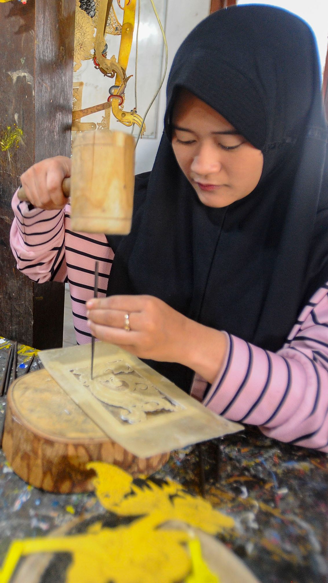 Kegiatan ini juga untuk melestarikan seni budaya wayang kulit khas Indonesia.